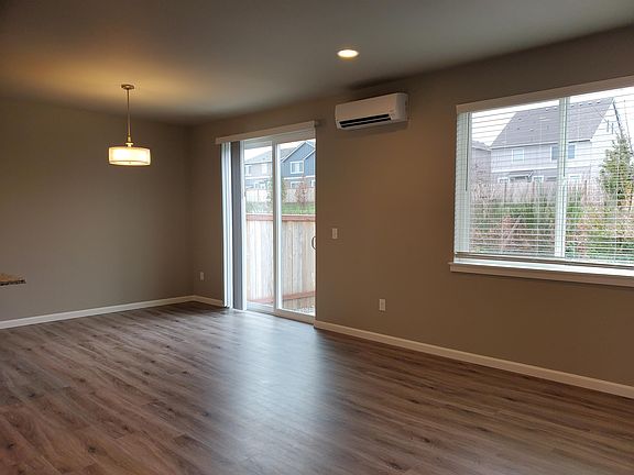 4th image of 6909 Delaney Ln NE #2