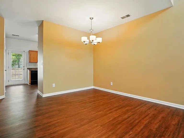 7420 Abigail Glen Dr — Photo 38
