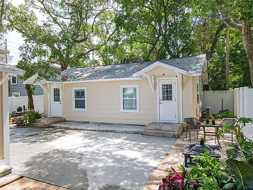 609 N Osceola Ave #A & B Photo 1