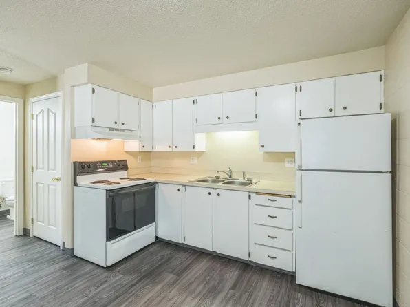 The Oaks Apartments, 915 S 41st Ave #55, Yakima, WA 98908