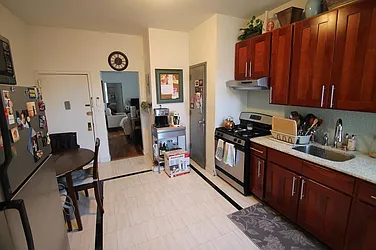 Rented by Space Marketing Shop