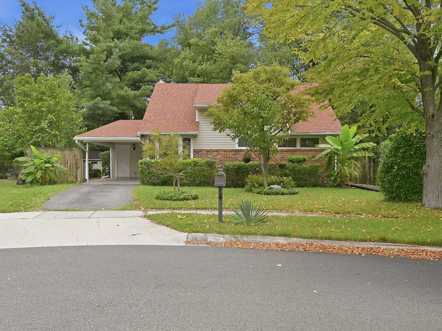 4 bed, 1350 sqft, $3,600 — Photo 1