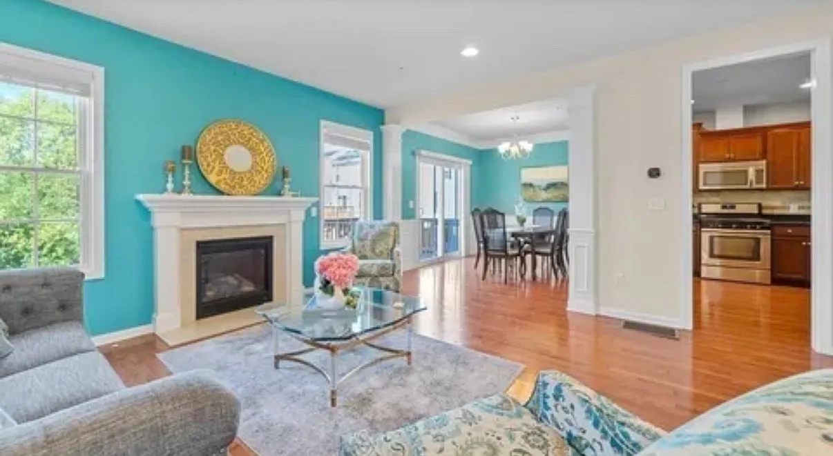 3 bed, 2500 sqft, $4,500 — Photo 3