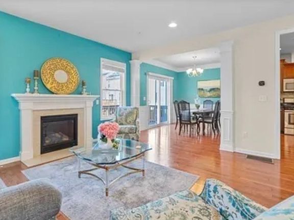 3rd image of 4 Morningside Ln