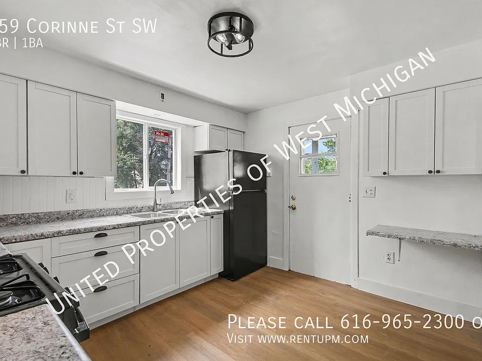 159 Corinne St SW