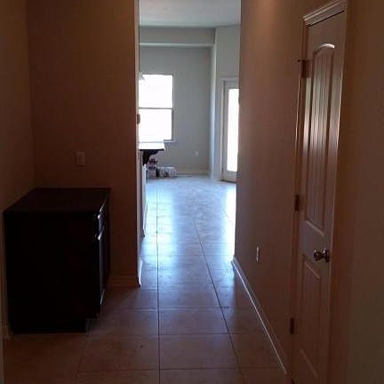 4th image of 900 S Peoria Ct