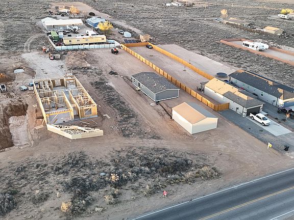 2nd image of 313 Northern Blvd NE