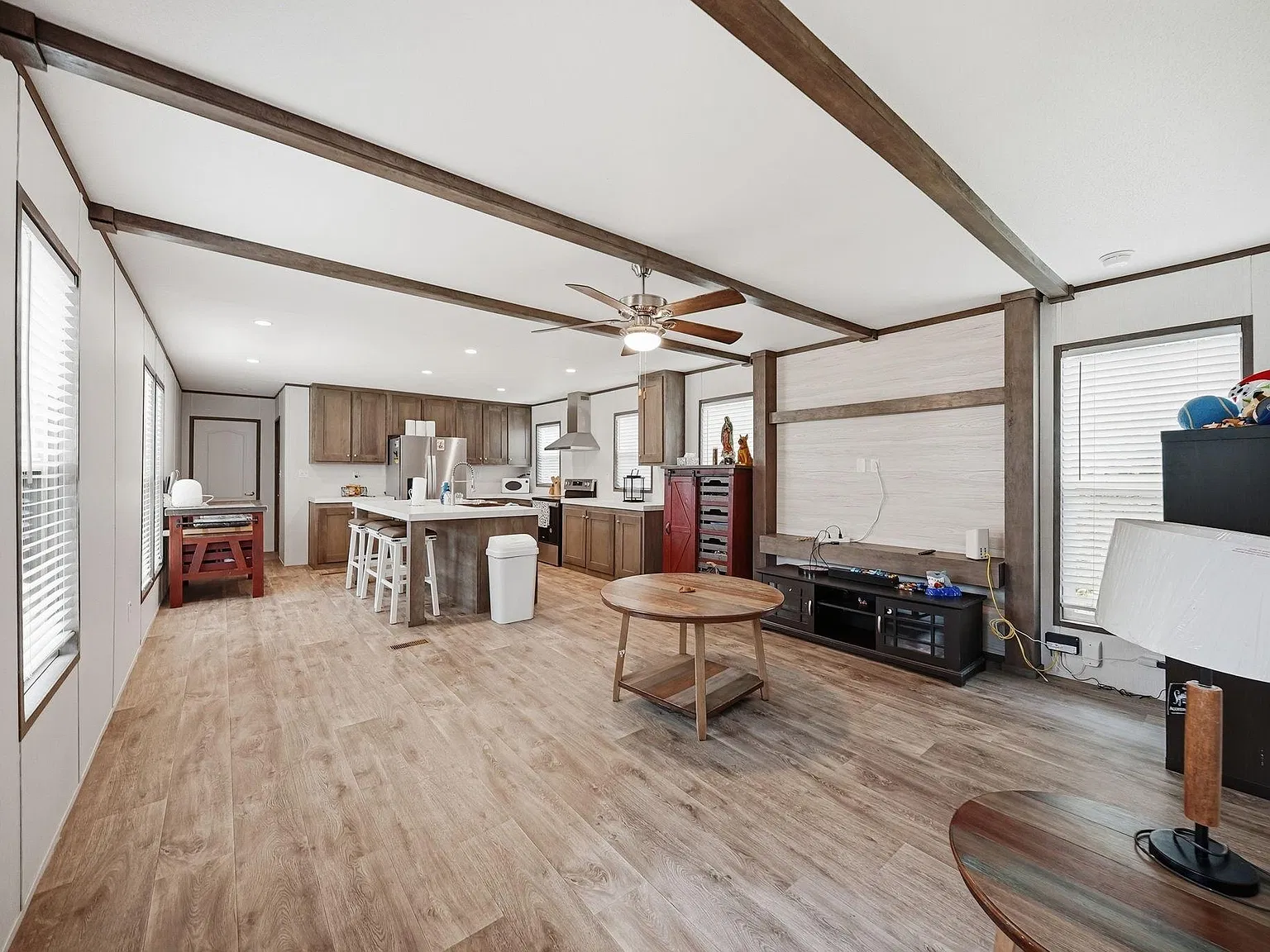 3 bed, 2.0 bath, $1,400 — Photo 4