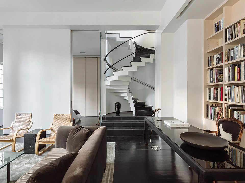 1st image of 165 E 60th St #Penthouse