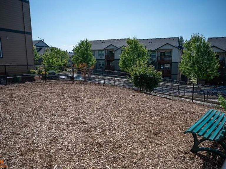 Encore Apartments — Photo 19