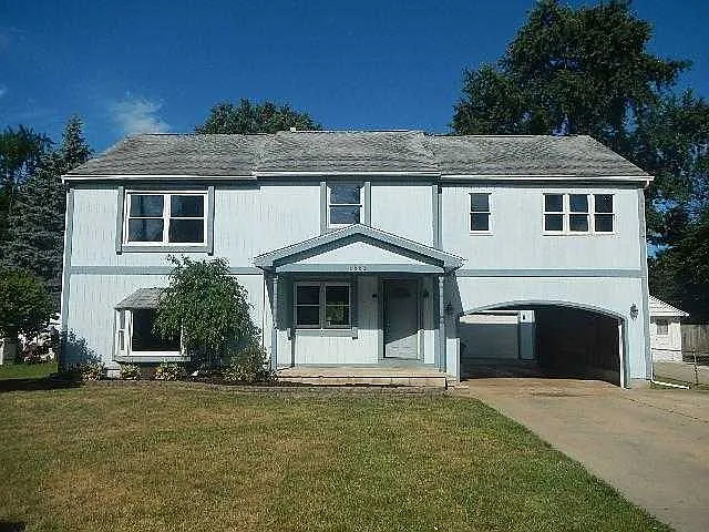 5563 Yarmouth Ave photo 1