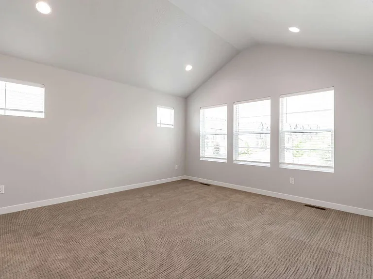 2316 N Sunmore Way — Photo 19