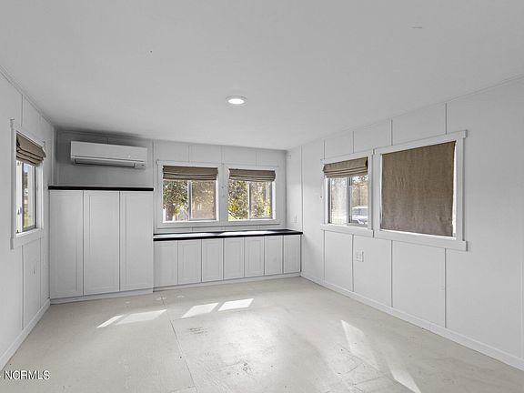 3rd image of 197 Chadwick Drive