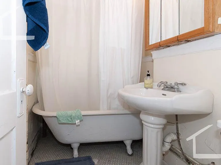 130 Brainerd Rd #4 — Photo 8