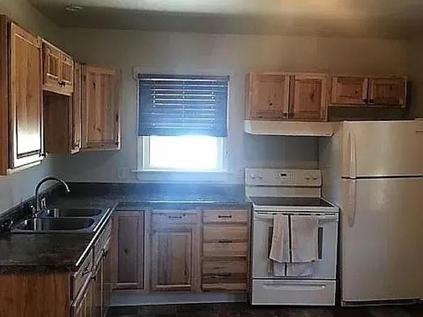 525 N 3rd St APT 3, Marquette, MI 49855