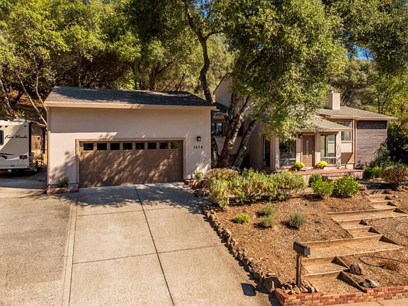 4th image of 1579 Sean Dr