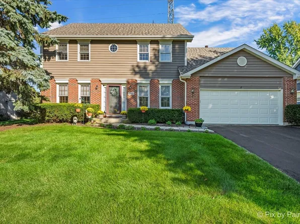 765 Crest Dr, Cary, IL 60013
