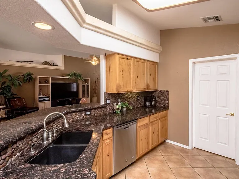 2240 Jacob Row — Photo 8