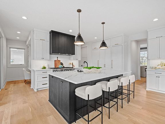 5th image of 769 Woodland Hill Ct