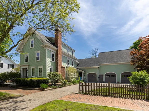 699 Middle Street #2, Portsmouth, NH 03801