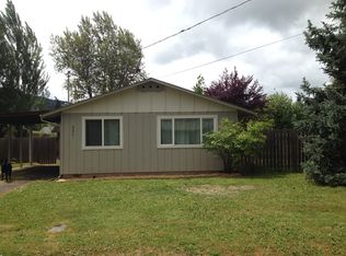 221 Sunset St, Sutherlin, OR 97479