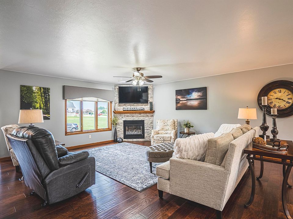 1530 3rd Ave SW, Le Mars, IA 51031 Zillow