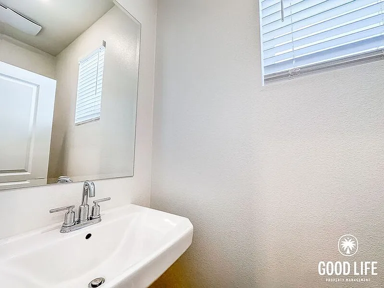 7006 Solara Way — Photo 17