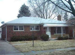 8441 Menge Ave, Center Line, MI 48015