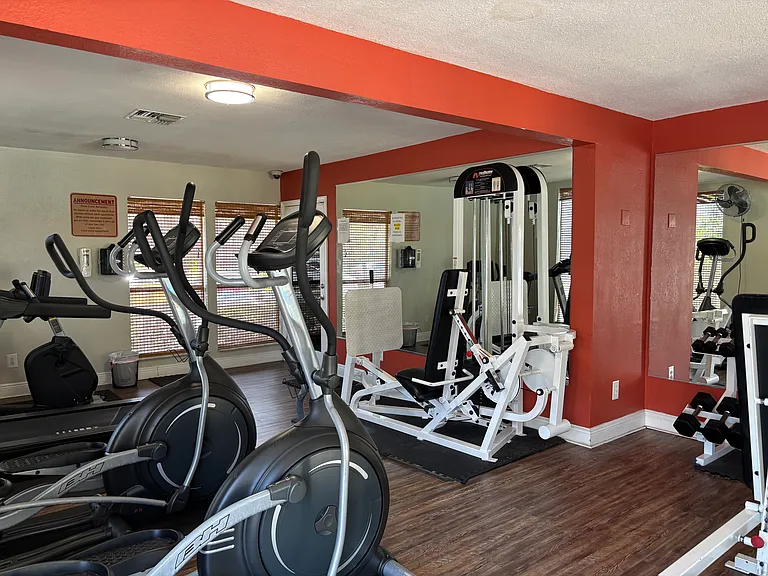 24hr Fitness center