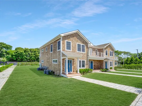 68 Foster Avenue #17, Hampton Bays, NY 11946