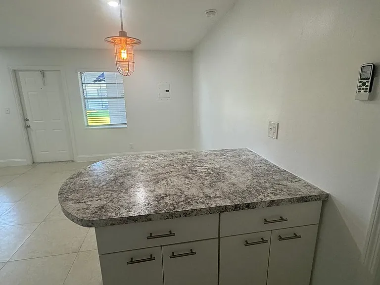1413 N Dixie Hwy #2 — Photo 24