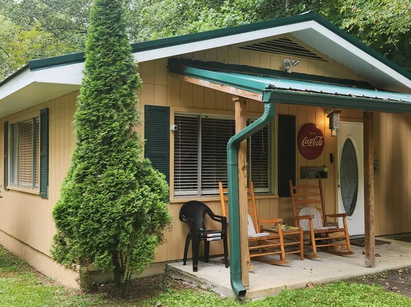 1705 Floyd Way, Gatlinburg, TN 37738