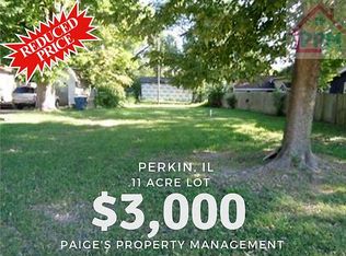 123 Charlotte St, Pekin, IL 61554