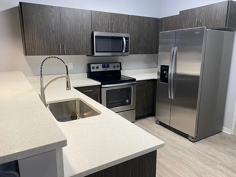 22241 Michigan Ave — Photo 36
