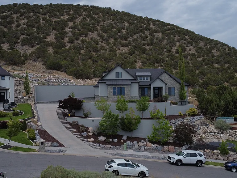 3887 E South Pass Cv — Photo 41