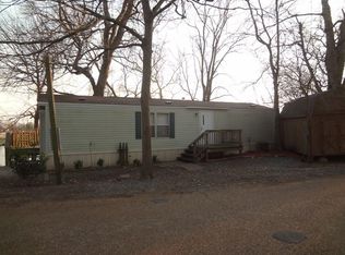 1211 Bermuda Rd, Natchez, LA 71456