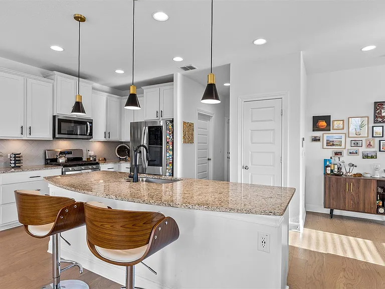 6201 Pine Leaf Trl — Photo 9