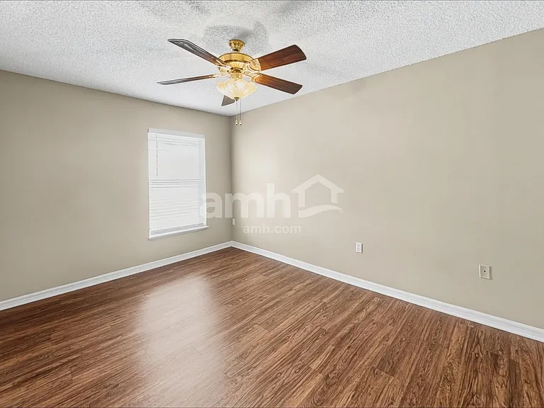 7861 Harbor Bend Cir — Photo 15