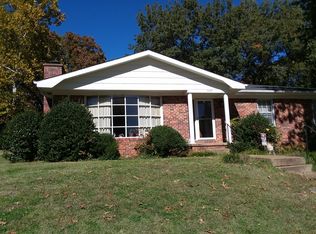 1509 Memorial Dr, Poplar Bluff, MO 63901