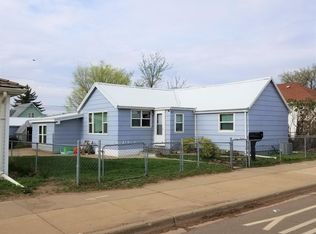 37 W Broadway St, Dickinson, ND 58601
