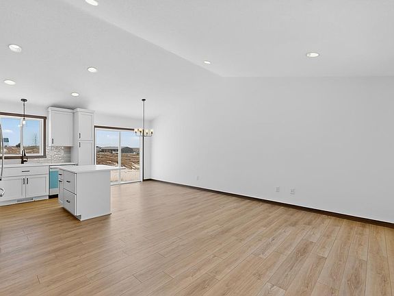 5th image of 6222 Cody Pl NW