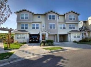 6831 Holly Park Dr S, Seattle, WA 98118