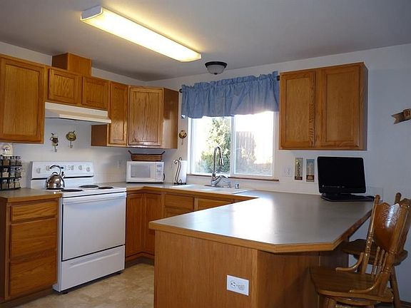4th image of 1328 Laredo Dr SE