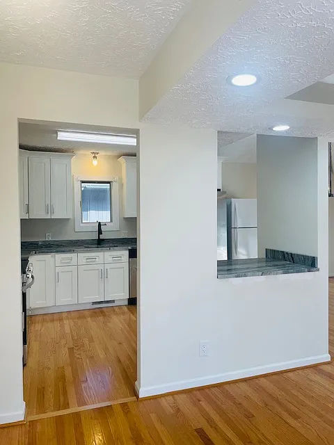 2 bed, 1241 sqft, $1,945 — Photo 4