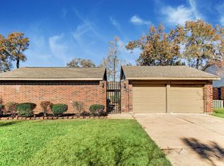 314 Pelican Dr, Crosby, TX 77532