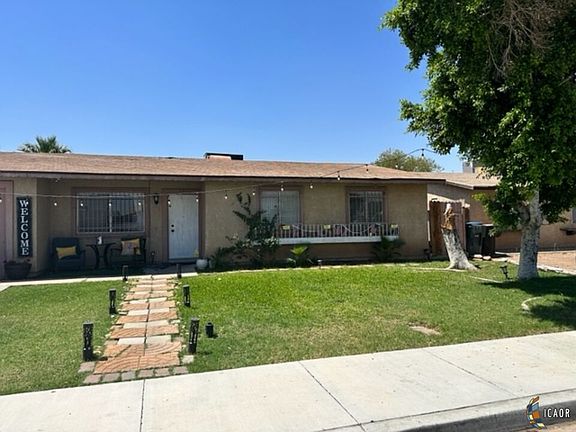 2nd image of 606 De Las Flores St