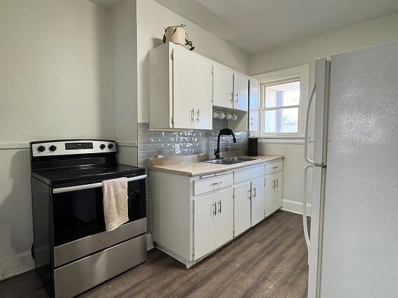 5th image of 487 Louis Ave