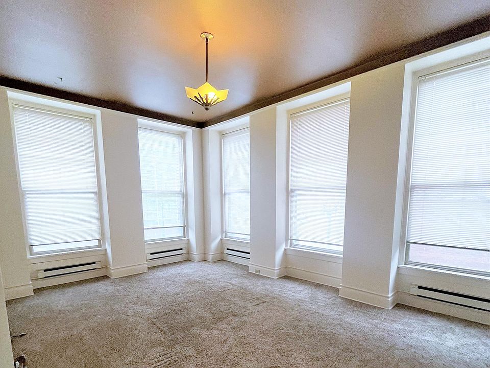 1st image of 1915 Hewitt Ave APT 208