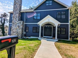125 Ridgewood Dr, Milford, CT 06460