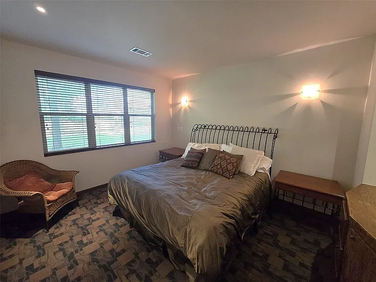 3231 Hemingway Dr — Photo 22